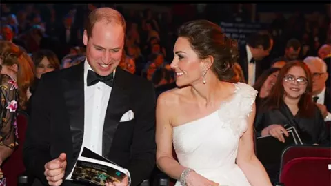 Orang Ketiga di Pernikahan Pangeran William dan Kate Middleton? - GenPI.co