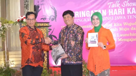 Silabus Kartini Mengajar, Ajak Perempuan supaya Melek Teknologi - GenPI.co