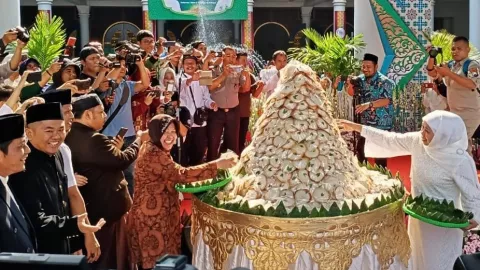 Sambut Ramadhan, Surabaya Pecahkan Rekor MURI Lewat 21 Ribu Apem - GenPI.co