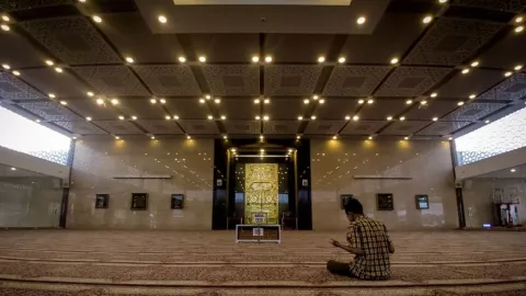 Masjid Bintang Lima, Anggun dan Mirip Masjidil Haram - GenPI.co