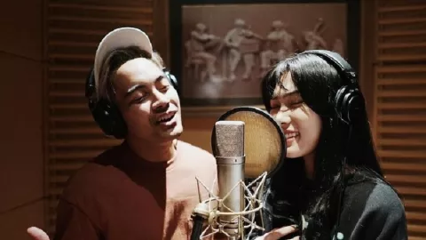 Dua Penyanyi Indonesia Nyanyikan OST Aladdin - GenPI.co
