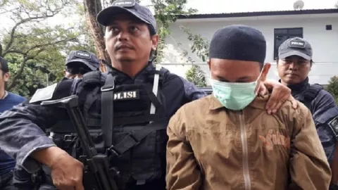 Pemuda yang Ancam Penggal Kepala Presiden Jokowi Mewek - GenPI.co