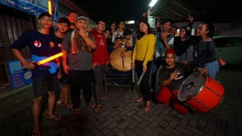 Seru! Tradisi Sahur di Indonesia Heboh Banget - GenPI.co