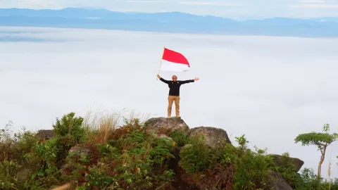 Bukit Suligi Riau Masuk Nominasi Anugerah Pesona Indonesia 2019 - GenPI.co
