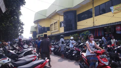 Pedagang Bekasi Mau ke Acara Aksi Damai Tolak Pemilu 2019, Tapi.. - GenPI.co