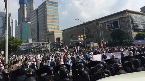 Demo Bawaslu, Warga Bekasi yang Mau ke Jakarta Hindari Titik Ini - GenPI.co