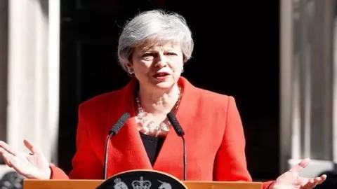 Theresa May Mundur sebagai PM Inggris, Diaspora Bicara Brexit - GenPI.co