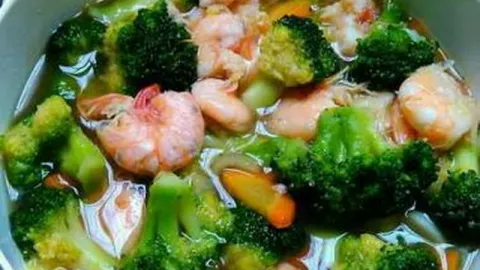 Tumis udang, brokoli-tauge, Menu Sahur untuk Kamu yang Diabetes - GenPI.co