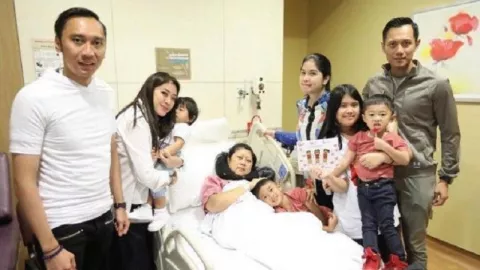 Ani Yudhoyono Masih di ICU, Seluruh Keluarga Kumpul di Singapura - GenPI.co