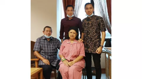 Ani Yudhoyono Kembali Masuk ICU Karena Demam Tinggi - GenPI.co