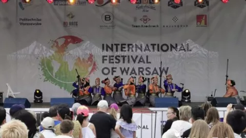 Tari Saman dan Jaipong Berhasil Memikat Hati Warga Polandia - GenPI.co