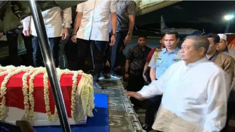 SBY Masih Menangis Teringat Istri Tercinta Ani Yudhoyono - GenPI.co