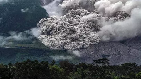 3 Gempa Terjadi Hari Ini, Gunung Sinabung Pun Erupsi! - GenPI.co