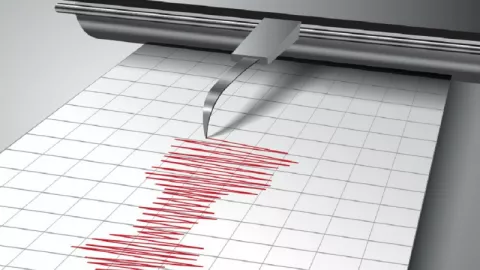 Pagi Buta, BMKG Rilis Maluku Utara Diguncang Gempa Magnitudo 5,8 - GenPI.co