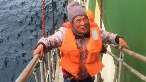 Nelayan China Selamat dari Perairan Segitiga Bermuda - GenPI.co
