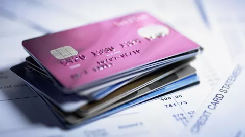 Seberapa Perlu Kamu Gunakan Kartu Kredit? Simak Ini Dulu - GenPI.co