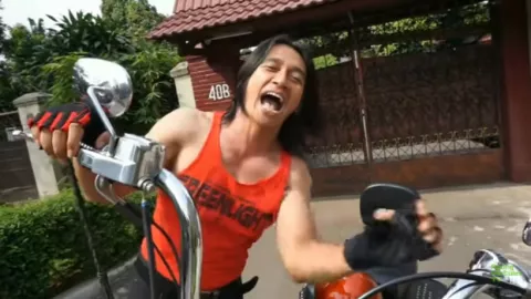 Agung Hercules Pernah Naik Motor Sidoarjo-Jakarta Pakai Singlet! - GenPI.co