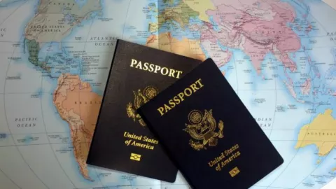 Mantul, Paspor Indonesia Kini Bebas Visa di 77 Negara - GenPI.co