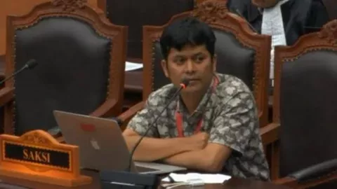 Momen Kocak di Sidang MK, Saksi 02 Panggil Hakim 'Baginda' - GenPI.co