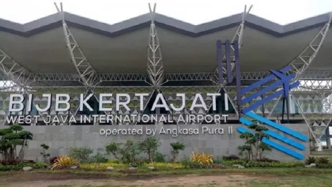 Garuda Indonesia dan AirAsia Mengudara di Bandara Kertajati - GenPI.co