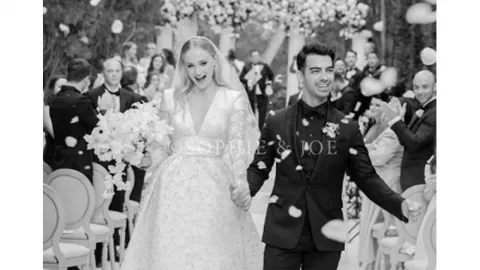 Akhirnya, Sophie Turner Unggah Foto Pernikahan Dengan Joe Jonas - GenPI.co