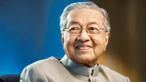 Pemimpin Negara Tertua, PM Malaysia Mahathir Mohamad Ultah ke-94 - GenPI.co