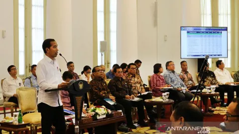 Ingin yang Muda, ‘Kode’ Jokowi Tak Lanjutkan Sejumlah Menteri - GenPI.co