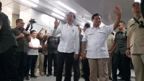 Bertemu Prabowo di Stasiun MRT, Jokowi Ajak Masyarakat Bersatu - GenPI.co