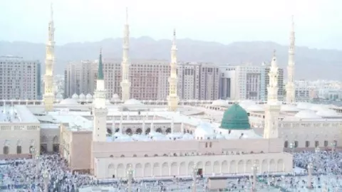 Syekh Saudi Kritik Orang Indonesia Suka Selfie di Masjid Nabawi - GenPI.co