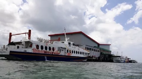 Kapal dari Singapura Kandas di Perairan Bintan - GenPI.co