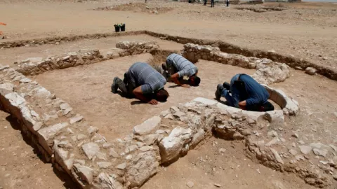 Menakjubkan, Masjid Berusia 1.300 Tahun Ditemukan di Israel - GenPI.co