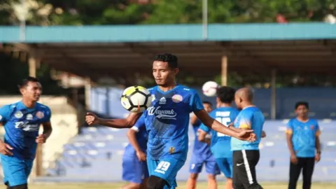 Gol Defri Bawa Persiraja Banda Aceh Raih Kemenangan atas Persita - GenPI.co