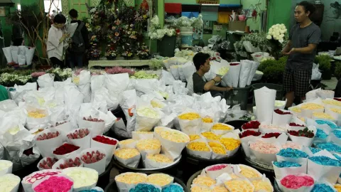Jelang Valentine, ini Bunga-bunga yang Diburu di Pasar Rawa Belong - GenPI.co