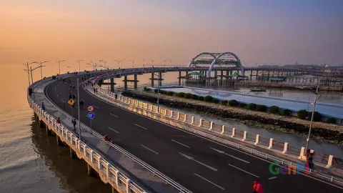 Jembatan Suroboyo, Ikon Baru Kota Pahlawan - GenPI.co