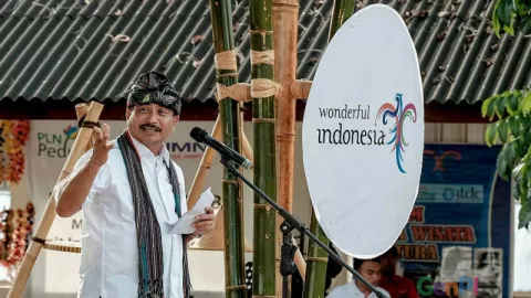 Kunker di Lombok, Menpar Hadiri Creative Dialogue Festival Bau Nyale - GenPI.co