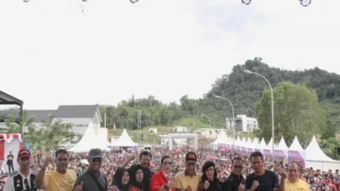 Wow, 5.260 WNA Masuk Indonesia via PLBN Entikong saat Festival Crossborder - GenPI.co