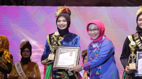 Dihebohkan Cakra Khan, Cerita Putri Mandalika Jadi Inspirasi Festival Pesona Bau Nyale - GenPI.co