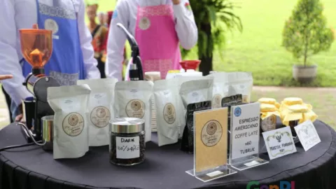 Banyuwangi Sibuk Ciptakan Pebisnis Kopi Kawula Muda - GenPI.co