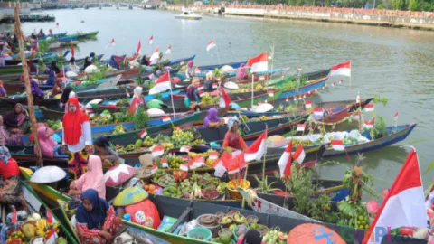 Susur Sungai, Cara Terbaik Menikmati Kalimantan Tengah - GenPI.co