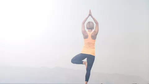 Meditasi Yoga Ampuh Bikin Kulit Sehat dan Kencang - GenPI.co