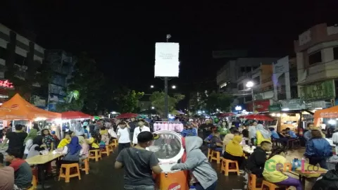 Menikmati Wisata Malam Pedestrian Sudirman Palembang - GenPI.co