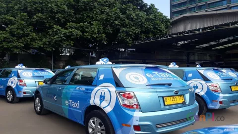 Ini Taksi Tenaga Listrik Pertama di Indonesia - GenPI.co