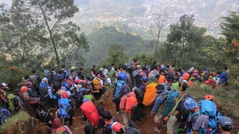Sepekan Dibuka, Pendaki Gunung Prau Meningkat Drastis - GenPI.co