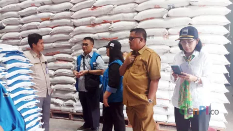Sidak Stok Bahan Pokok, Tim Gabungan Kunjungi Gudang di Gorontalo - GenPI.co