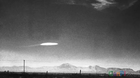 Apakah UFO Eksis? Ini Kata Mantan Orang Penting Pentagon - GenPI.co
