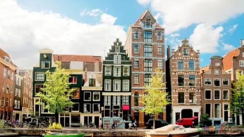 Alami ‘overtourism’, Amsterdam Emoh Terima Wisatawan - GenPI.co