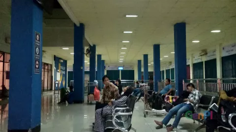 Arus Balik di Terminal Tirtonadi Surakarta Sepi Penumpang - GenPI.co