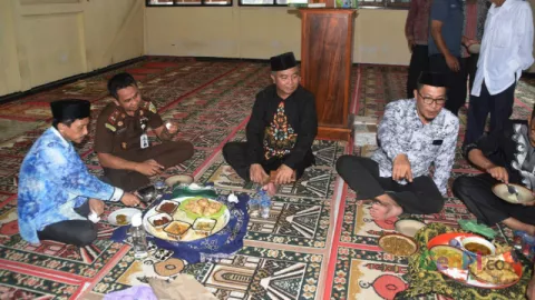 Dahsyatnya Bakdo Kupat Gorontalo, Kumpulkan Keluarga Berserak - GenPI.co