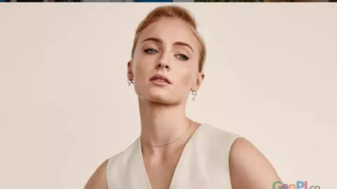 Jika Takut Pada Saluran Air, Sophie Turner Gumamkan Kata Bawang - GenPI.co