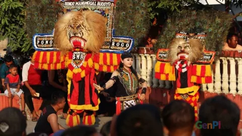 Unik, Saban Tanggal 11, Ada Pentas Reog di Seantero Ponorogo - GenPI.co